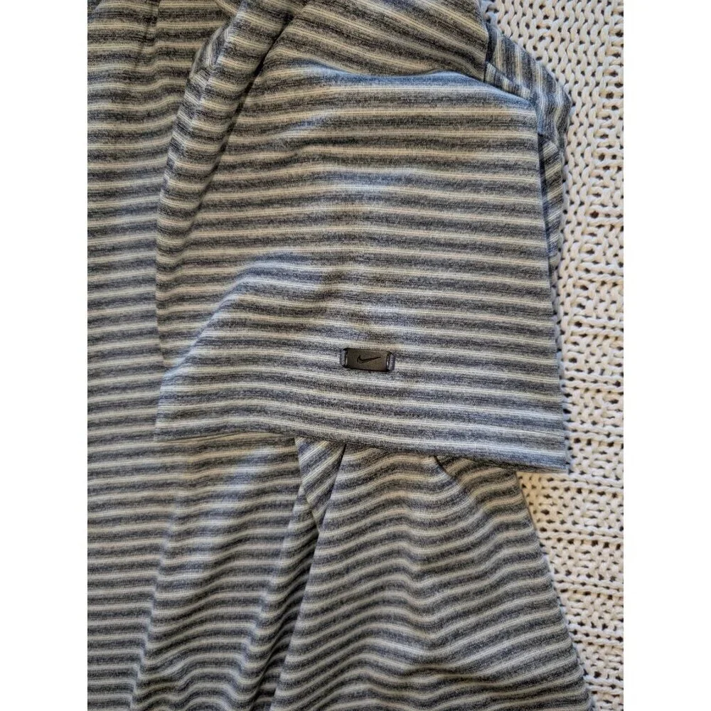 NIKE Tiger Woods Men's T Shirt Size Large Shorts Sleeves Striped Golf Shirt